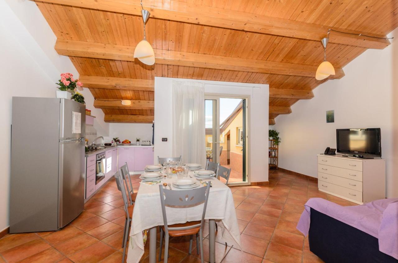 Le Tartarughe Aparthotel Letojanni Buitenkant foto