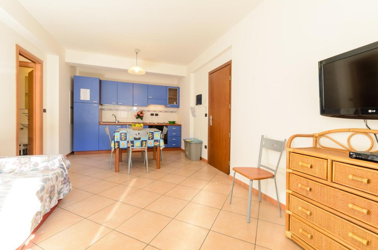 Le Tartarughe Aparthotel Letojanni Buitenkant foto